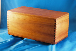 Studio Discovery Tour artist Robert De Mattei: Commissioned Candle Box