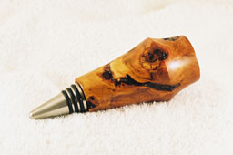 Studio Discovery Tour artist Robert De Mattei: Peach Burl Wine Stopper