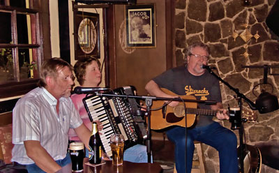 traditional music, Marine Bar