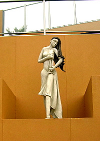 Darjit sculpture