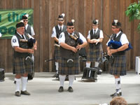 White Hackle Pipe Band